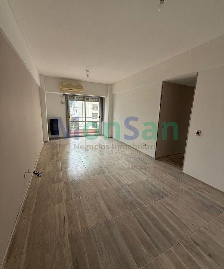 Dpto 4 Amb-Frente-Amplio Balcon-Coc/sep comedor-Living- Bño comp y Toilette - A/A en Dormitorios.