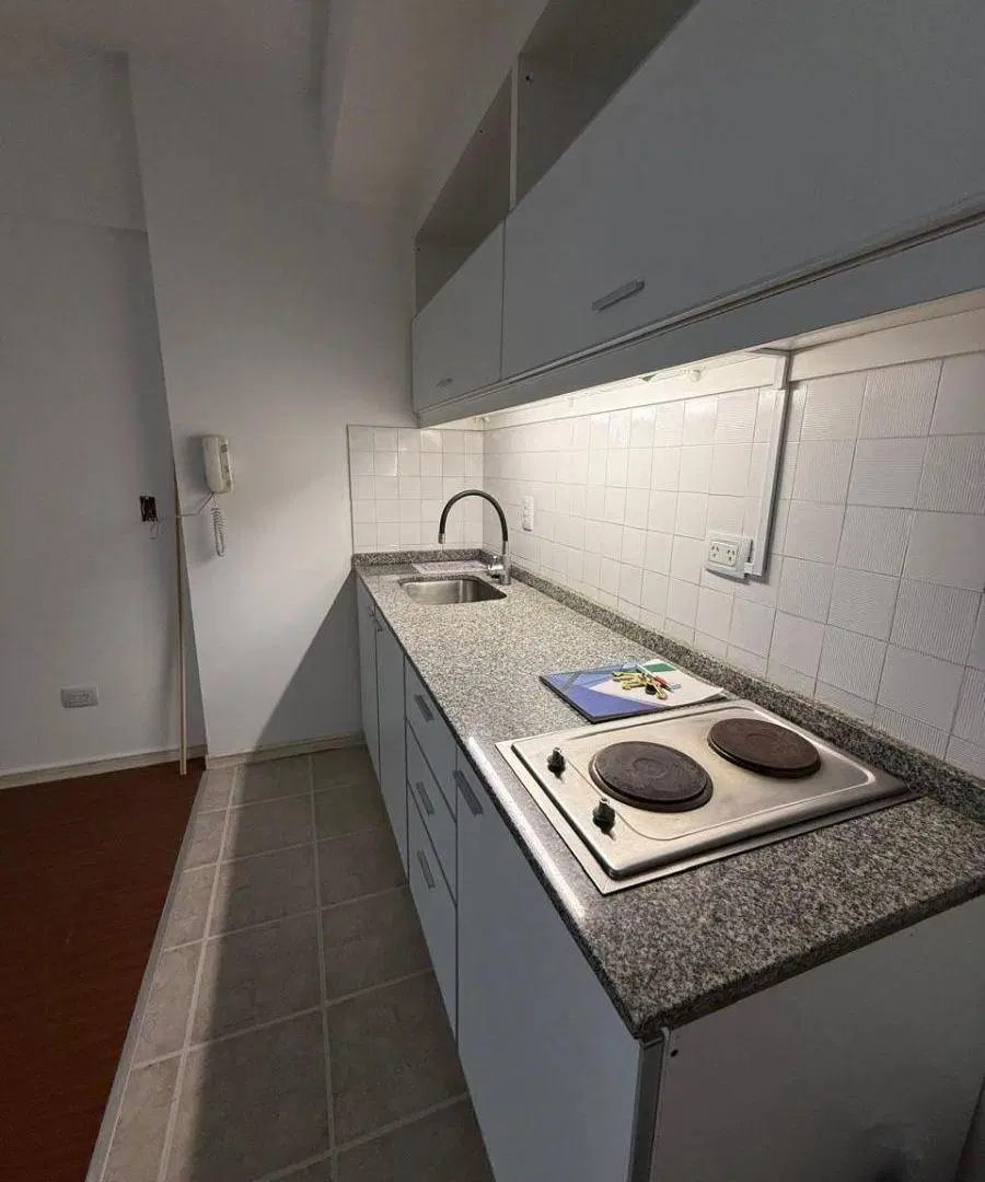 Exce MonoAmb-Apto prof-Frente-Balcon Amplio-Placard Doble-Baulera-Sum-Piscina-Laundry-MB Estado. 5