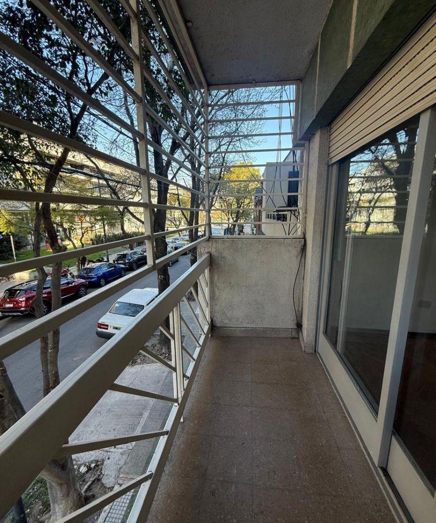 Foto de ALQUILER - 2 AMB - V. URQUIZA - FRENTE - BALCON - PATIO - COC/SEP, imagen 4