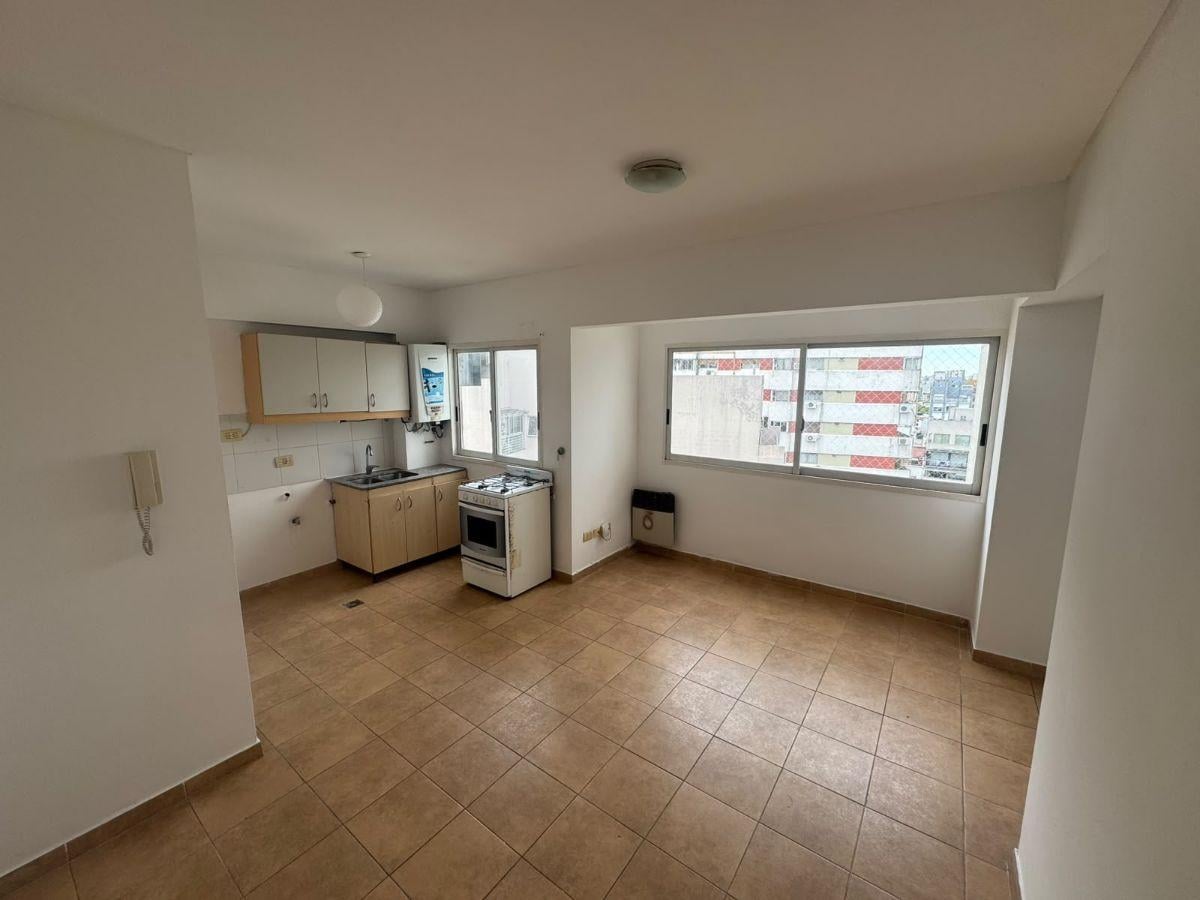 Foto de DEPARTAMENTO - 2 AMB - MUY LUM - CONEX/LAV - DORM C/PLAC, imagen 1