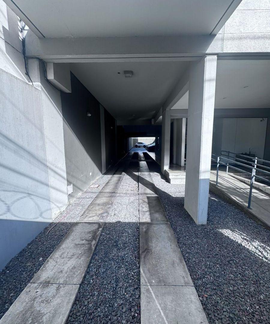 Foto de VENTA - MONOAMB - APTO PROF O VIV - ESPACIO GUARDA COCHE FIJO - BALCON, imagen 3