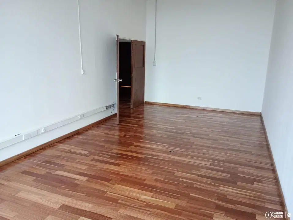 Oficina en venta / alquiler en Bureau Pilar 3