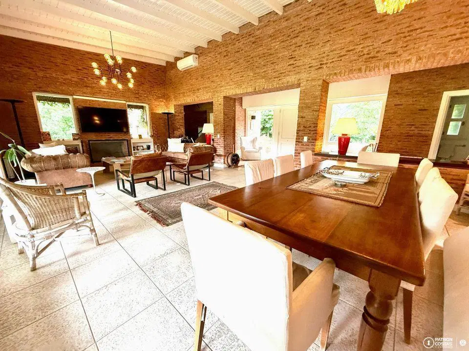 Casa en alquiler en La Colina Villa de Campo 5 Dormitorios 3