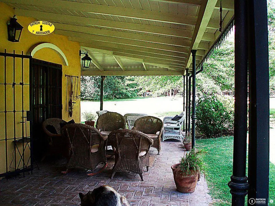 ALQUILER de Casa Quinta en Open Door, 5 dorm., 3 baños con pileta, parrilla y quincho y 7000 m2 de p 3