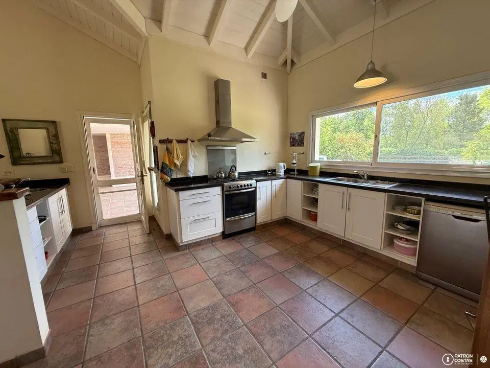 Casa en venta en La Colina Villa de Campo 4 Dormitorios 4