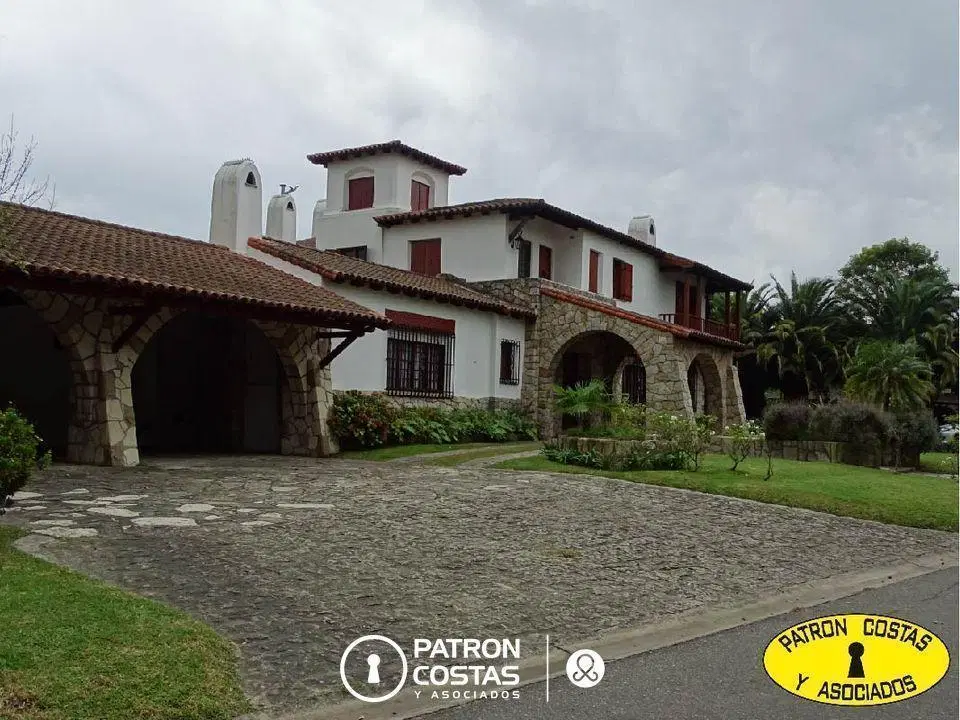 Casa en venta en El Casco De Moreno 5 Dormitorios 2
