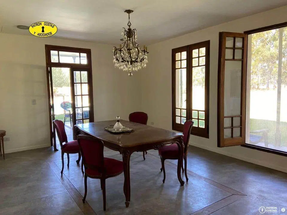 Casa en alquiler en La Colina 4 Dormitorios 3