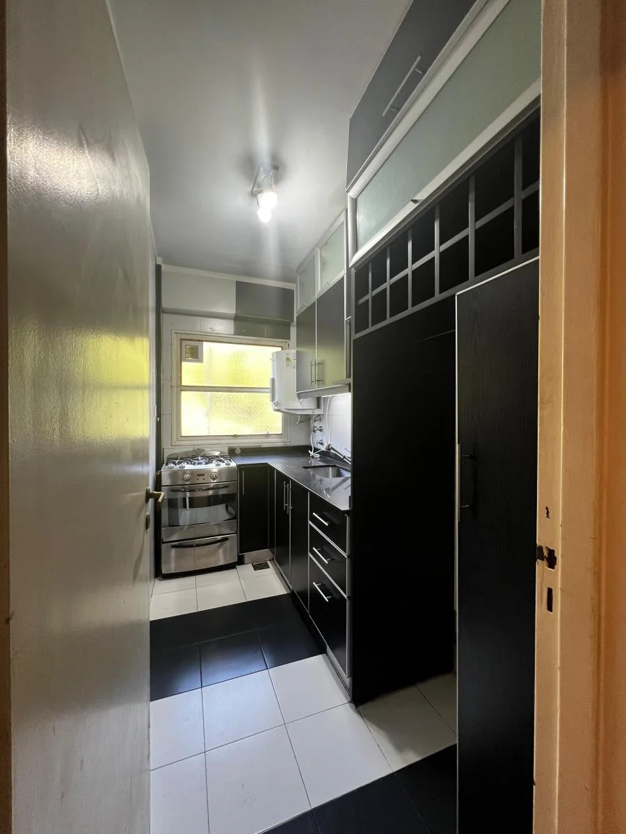Venta - 3 Ambientes - Luminoso - Laprida y Peña - Recoleta. 2