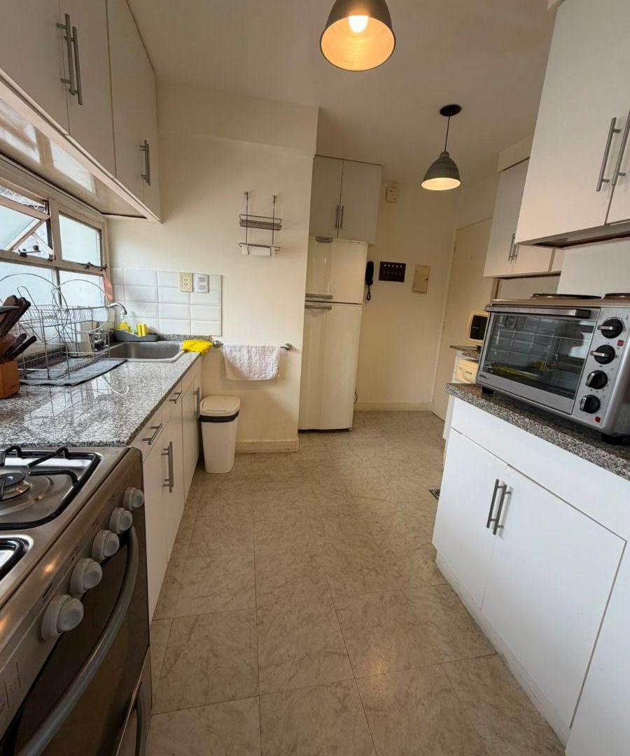 Foto de VENTA- SEMI PISO C/COCHERA- ARENALES Y AV PUEYRREDON-RECOLETA, imagen 5
