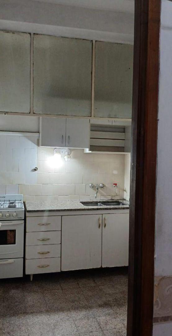 Foto de VENTA- 2AMB FTE-CHACO Y AV LA PLATA- CABALLITO, imagen 1