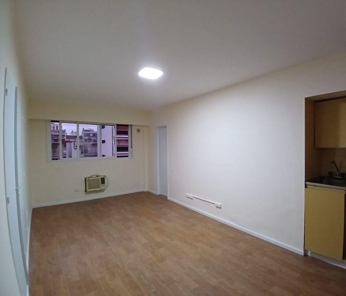 Foto de ALQUILER- 1 AMB APTO PROFESIONAL- AV LIBERTADOR Y MONTEVIDEO- BARRIO, imagen 2