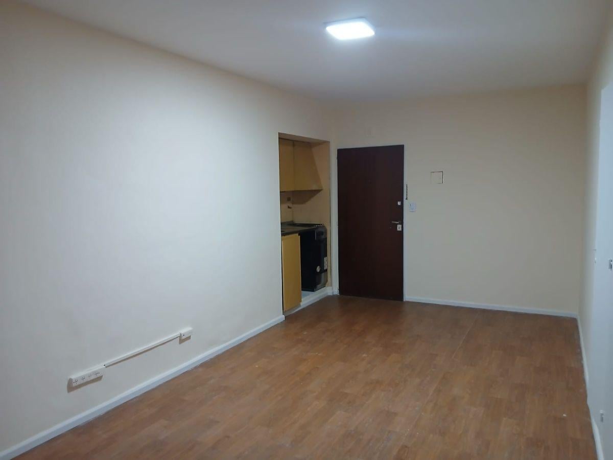 Foto de ALQUILER- 1 AMB APTO PROFESIONAL- AV LIBERTADOR Y MONTEVIDEO- BARRIO, imagen 5
