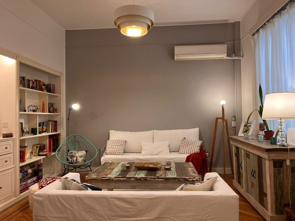 Foto de VENTA- 2 AMB AMOBLADO X ESCALERA- AZCUENAGA Y AV CORDOBA-RECOLETA, imagen 1