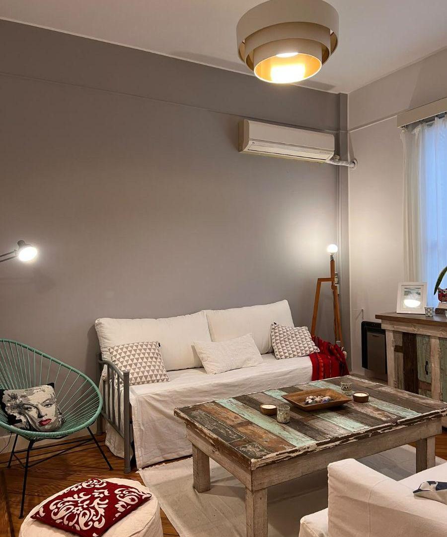 Foto de VENTA- 2 AMB AMOBLADO X ESCALERA- AZCUENAGA Y AV CORDOBA-RECOLETA, imagen 4