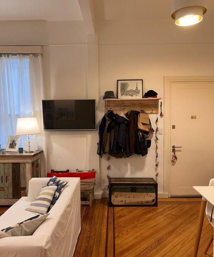 Foto de VENTA- 2 AMB AMOBLADO X ESCALERA- AZCUENAGA Y AV CORDOBA-RECOLETA, imagen 5