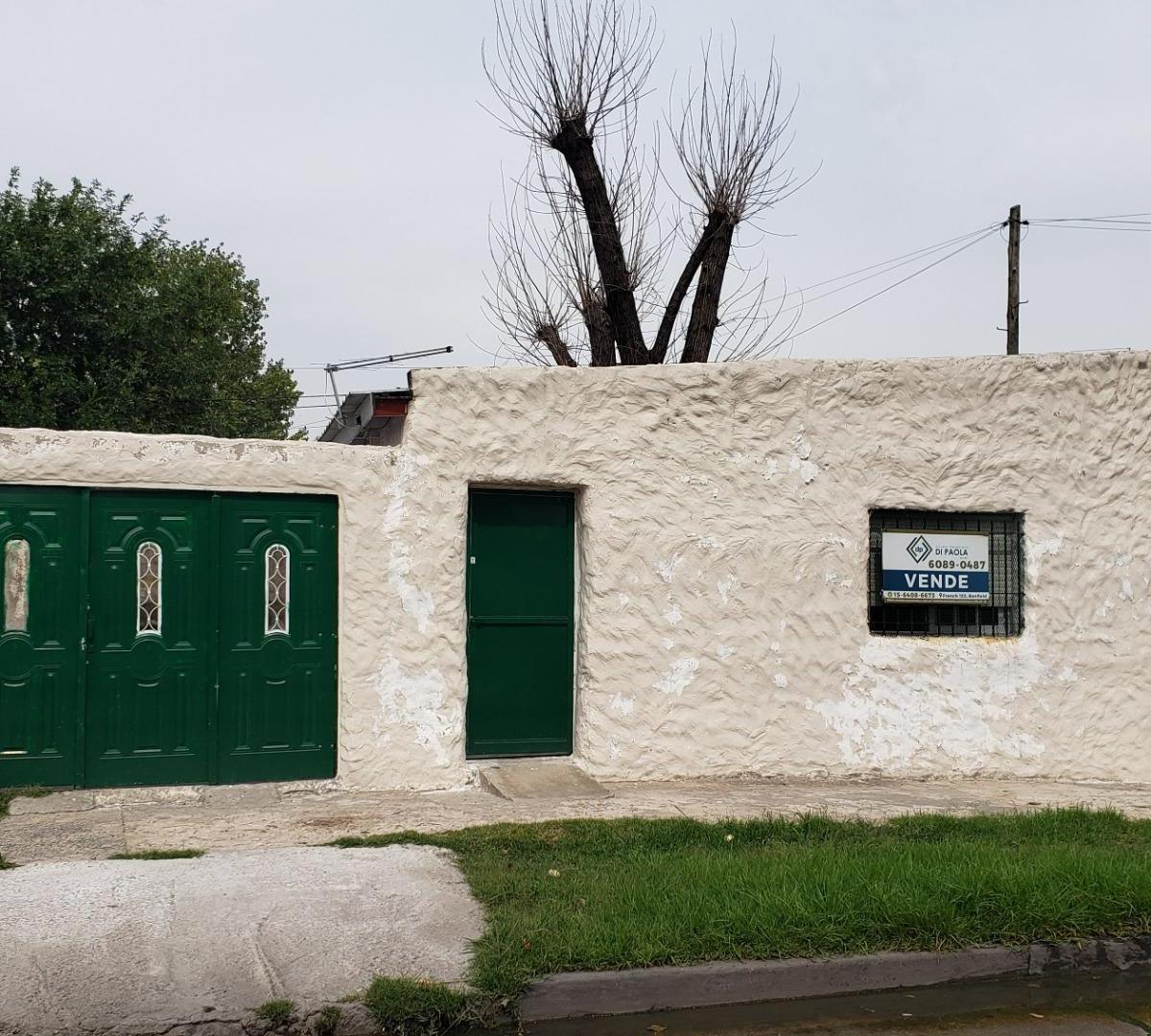 Foto de DEPTO TIPO CASA AL FTE DE 2 AMB C/COCHERA! LLAVALLOL, imagen 4