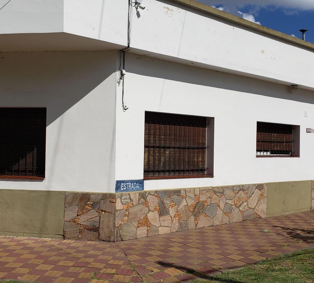 Venta - Dos Casas 3 Amb c/u C/garage y Patio! Banfield 5