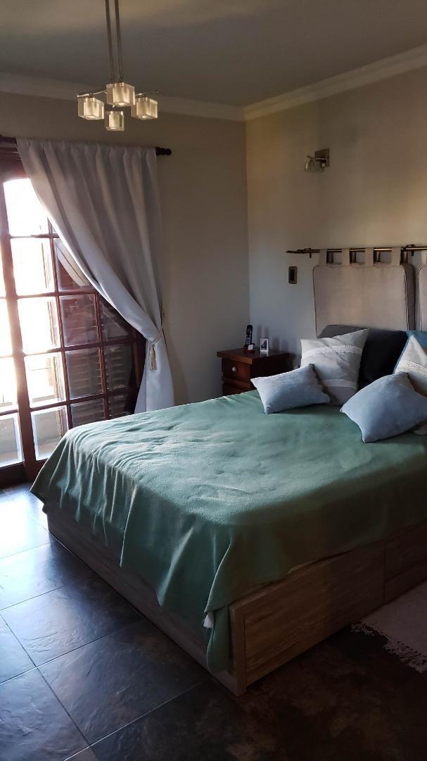 Foto de VENTA CHALET 5 AMBIENTES C/PARQUE Y GARAGE! BANFIELD, imagen 5