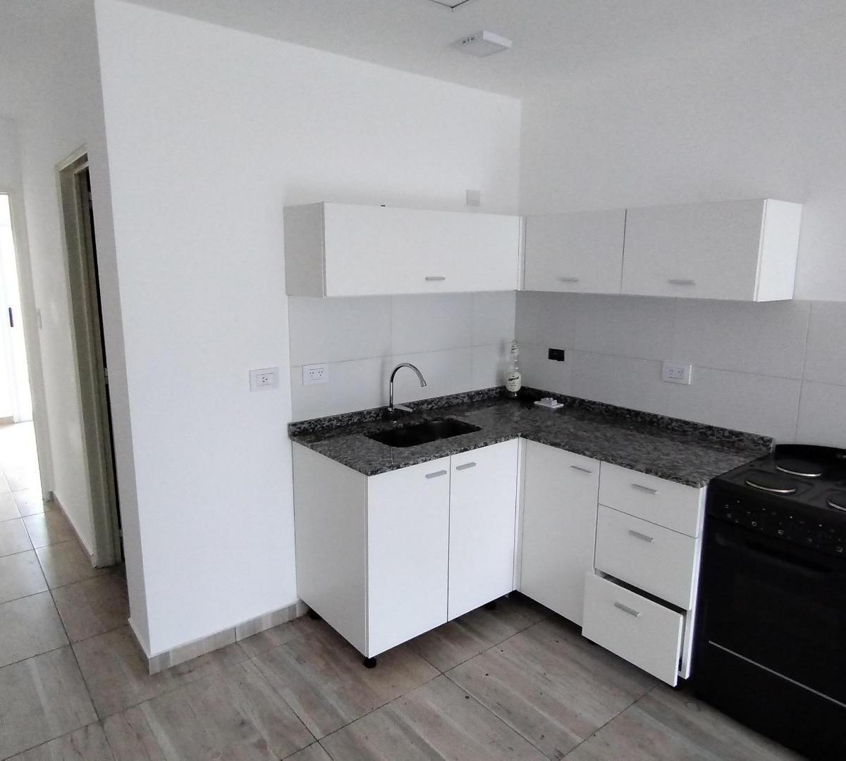 Foto de EXCELENTE DEPTO 2 AMB AMPLIO CON PATIO!, imagen 3
