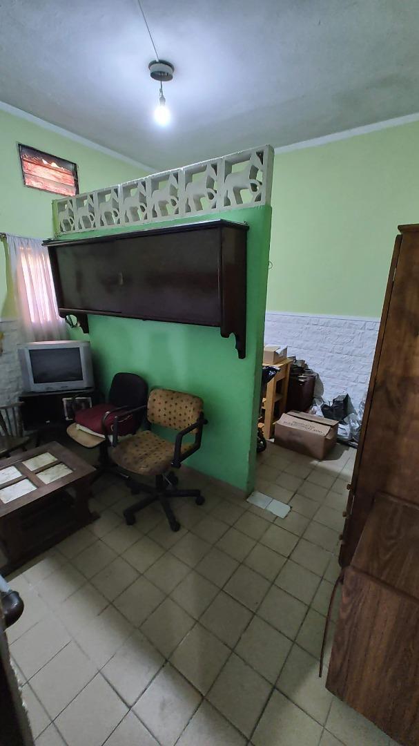 Venta - Casa en PH Al Fte de 3 Amb C/patio y Cochera! Lomas 5