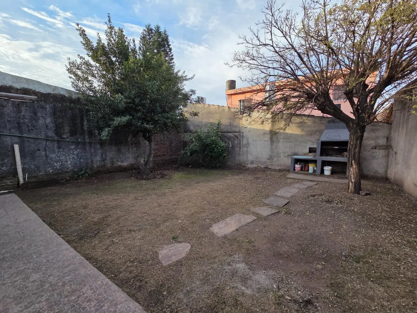 ALQUILER CASA 3 AMB CON AMPLIO LOTE EN LOMAS! 4