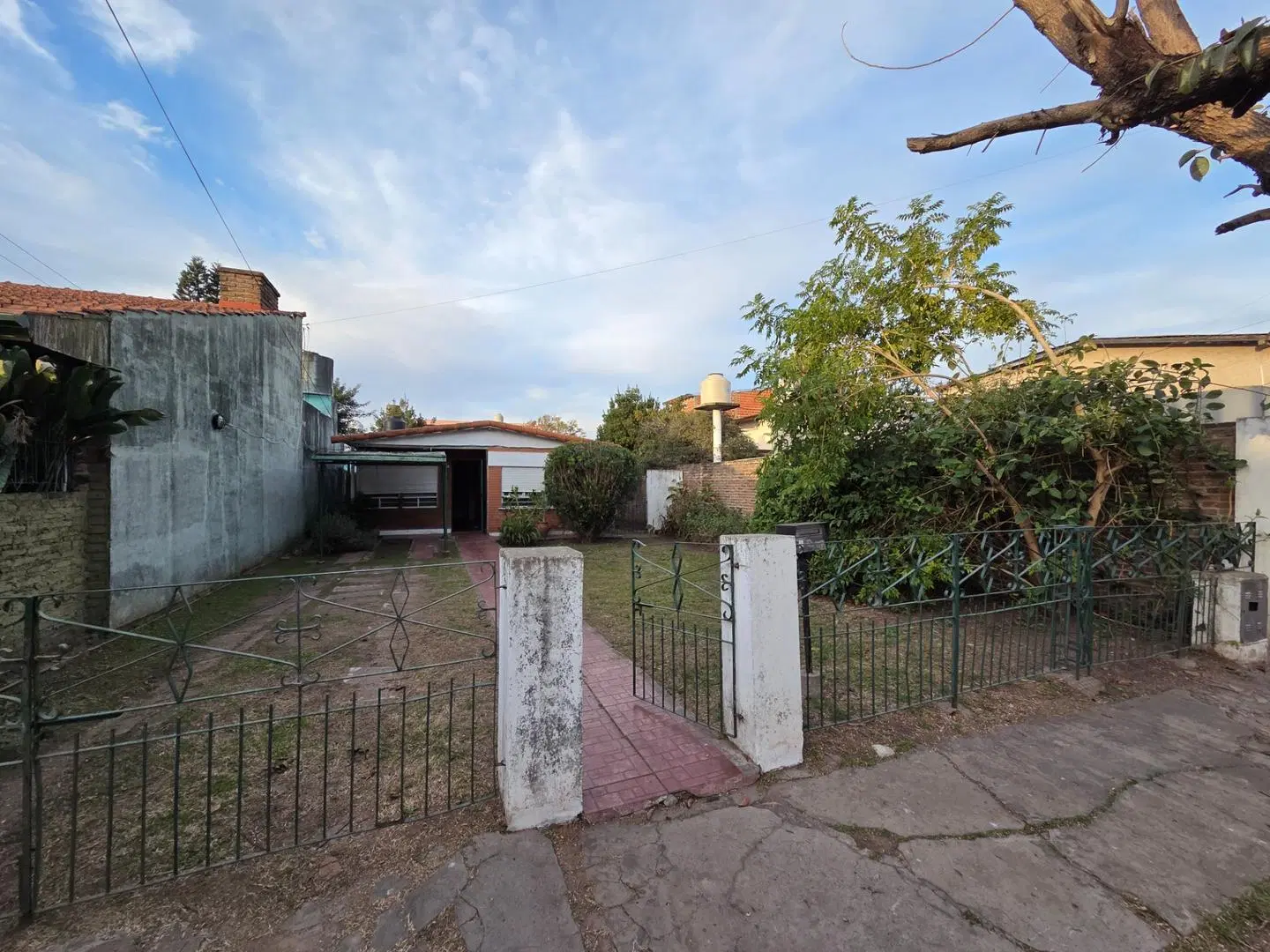 ALQUILER CASA 3 AMB CON AMPLIO LOTE EN LOMAS! 3