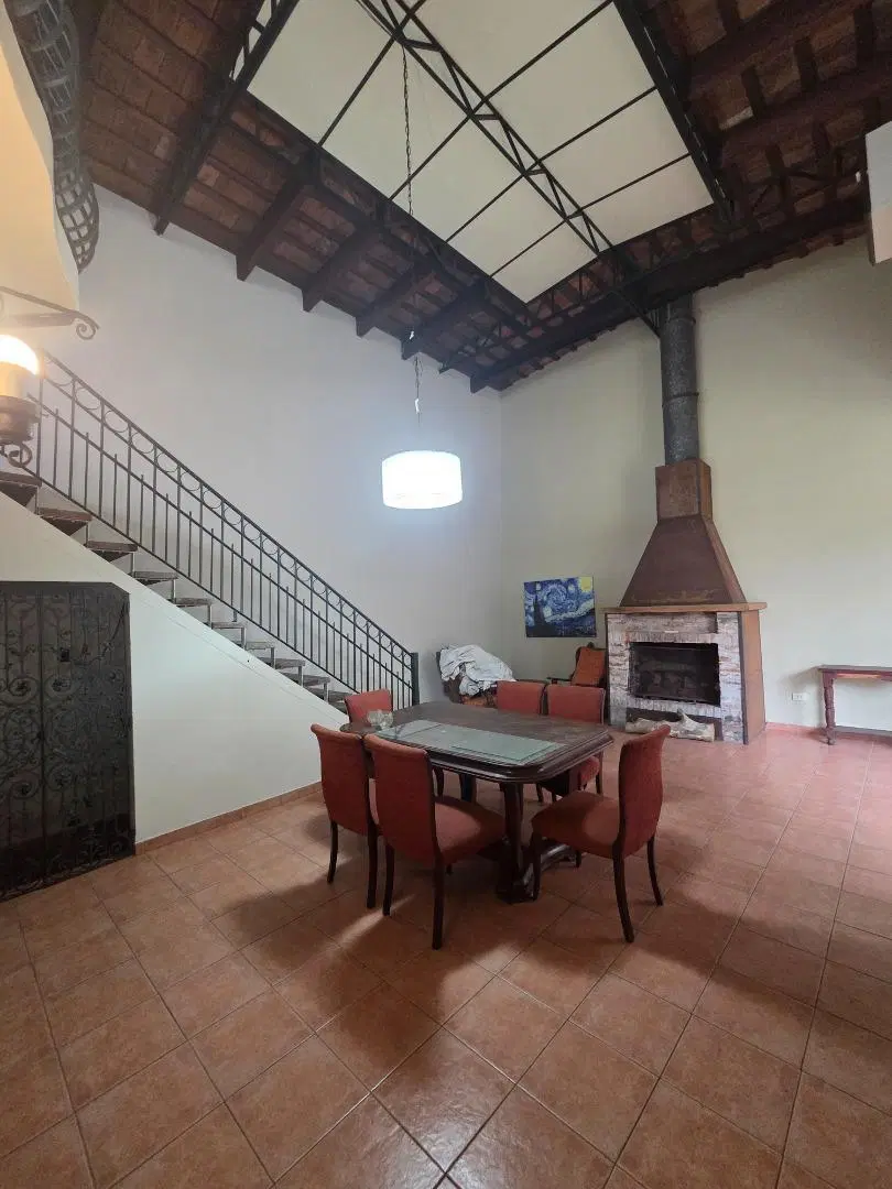 EXCELENTE CASONA DE 9 AMB, DE ESTILO S/LOTE 23 X 25 MTS! 5