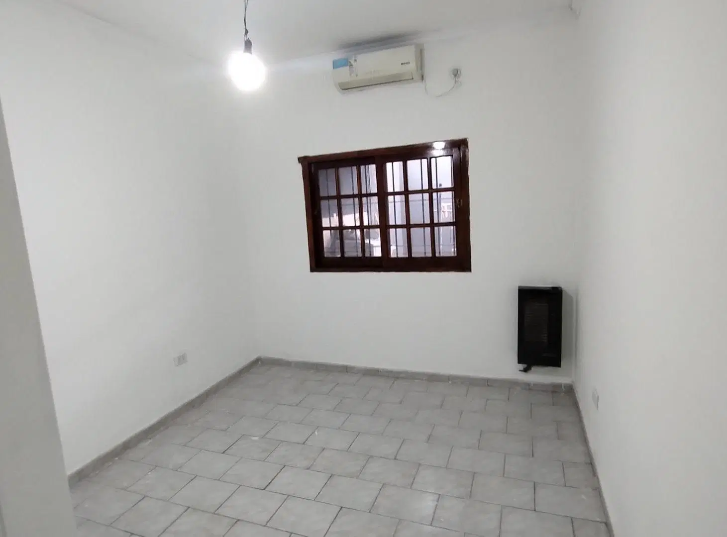 A ESTRENAR! DEPTO T/CASA 3 AMB C/PATIO, CLAYPOLE! 1