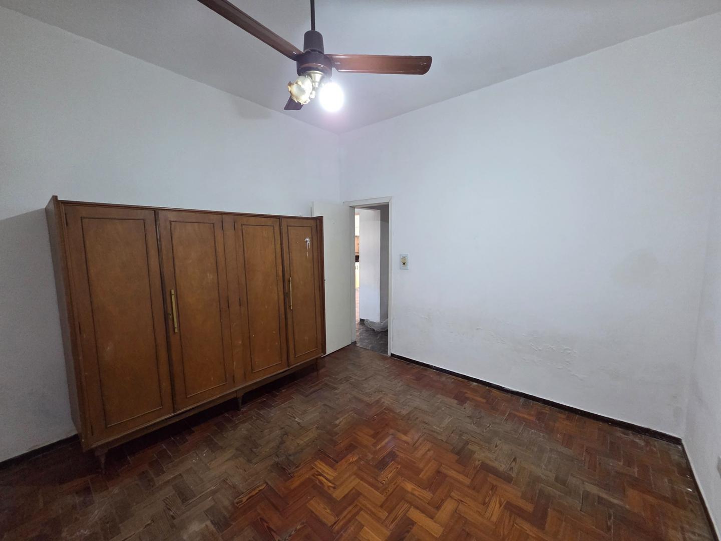 Foto de BUENA CASA 3 AMB, TIPO AMERICANA CON FONDO LIBRE! BANFIELD, imagen 3