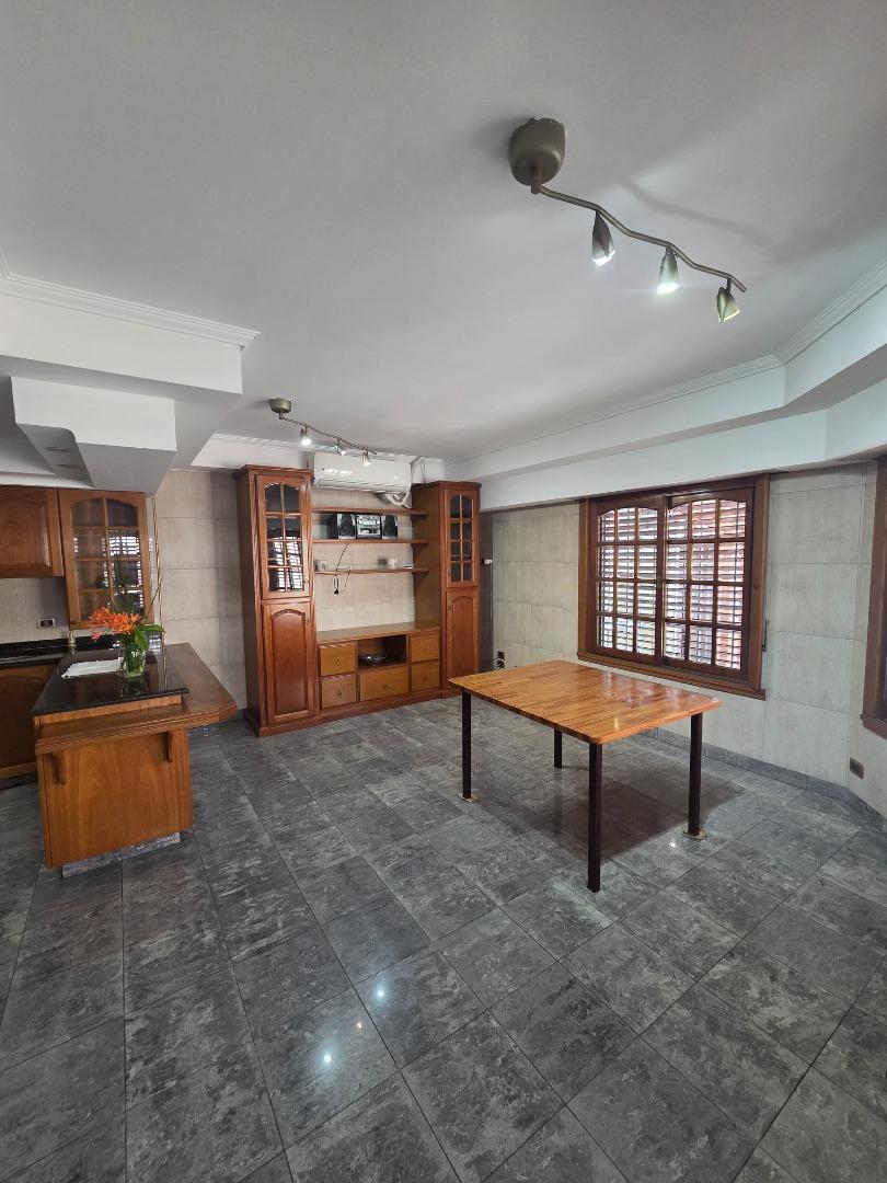 Foto de AMPLIO CHALET 5 AMB C/PLAYROOM, QUINCHO, PARRILLA Y GARAGE!, imagen 3