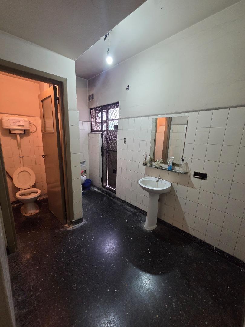 Foto de DOS OFICINAS CON LUGAR DE ESPERA O RECEPCION EN LOMAS!, imagen 4