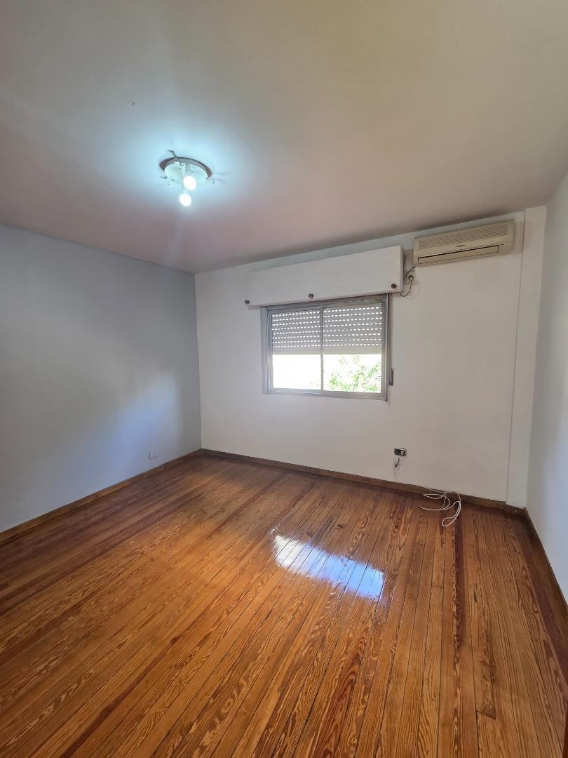 Foto de MUY BUEN DEPTO T/CASA 2 AMB AMPLIO EN LANUS CENTRO!, imagen 5