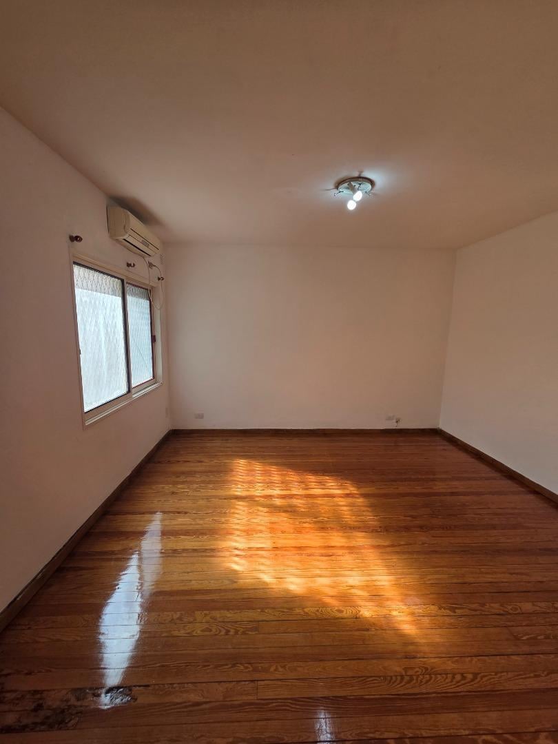 Foto de MUY BUEN DEPTO T/CASA 2 AMB AMPLIO EN LANUS CENTRO!, imagen 3