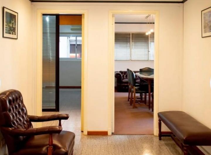 VIVIENDA u OFICINA 140m2 8 AMBIENTES 4