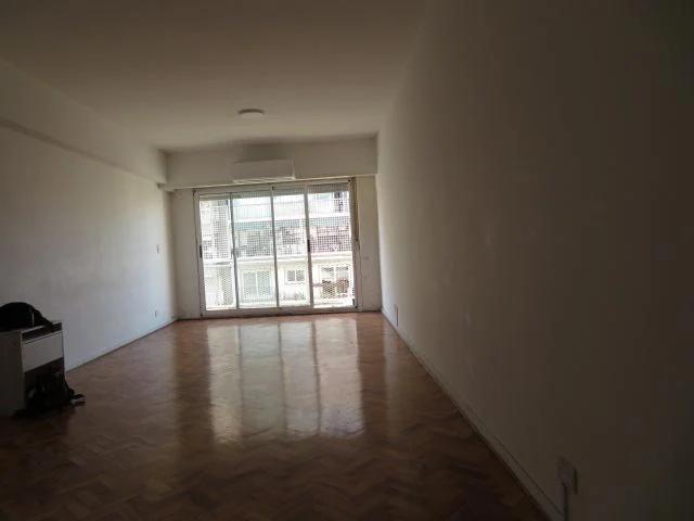 4 AMBIENTES, DEPENDENCIAS, COCHERA, EXPENSAS INCLUIDAS 3