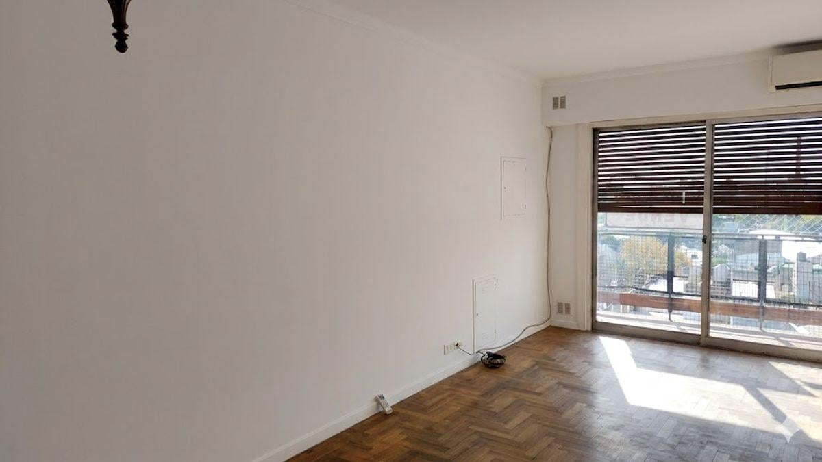 Foto de VENTA 3 AMBIENTES AL FRENTE BALCÓN VISTA ABIERTA PISO ALTO MITRE 1300, imagen 2