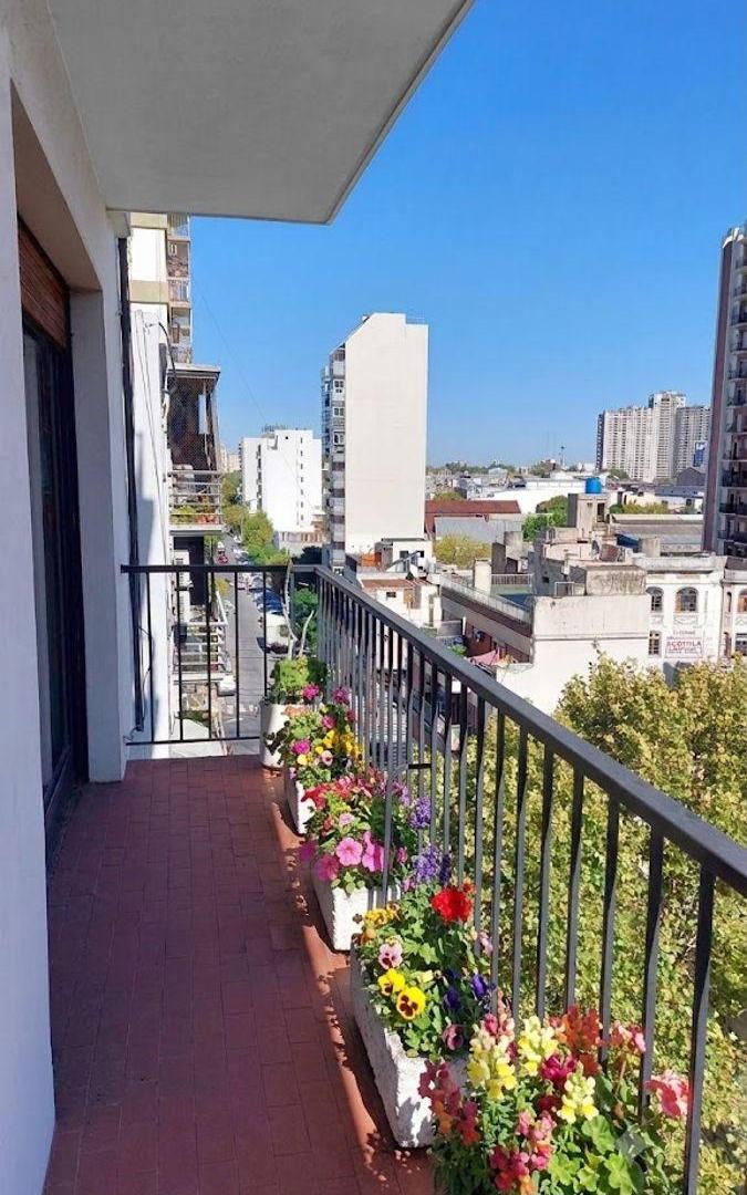 Foto de Semipiso 3 Amb + Dep o Escritorio Al Frente Piso Alto Vista Abierta, imagen 1