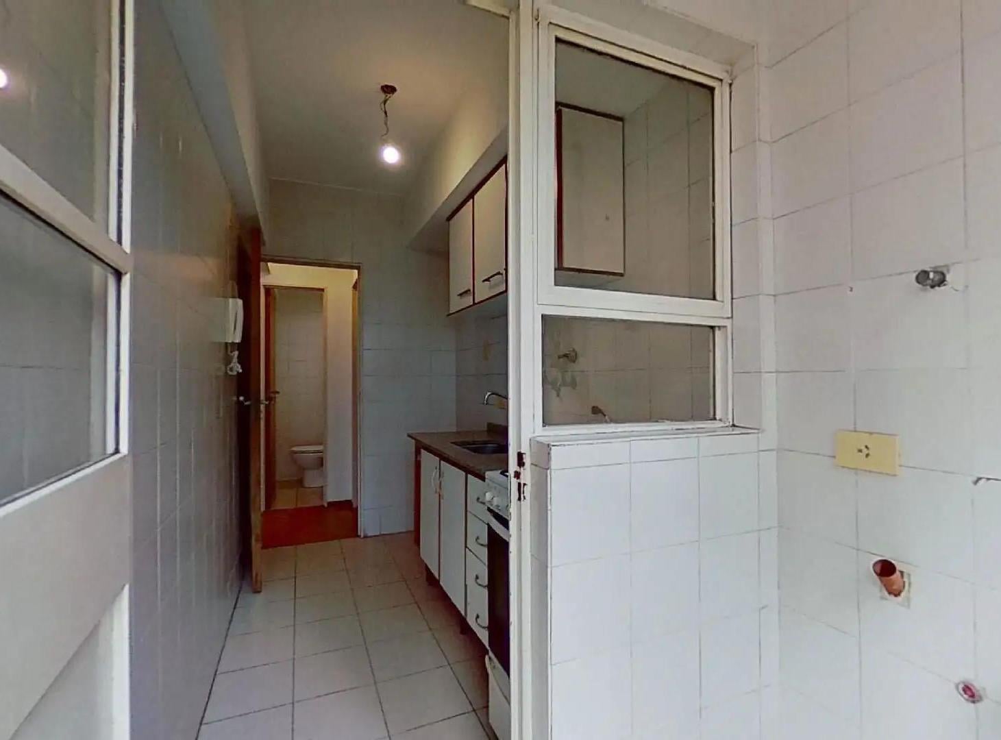 Foto de 2 AMB. EN VENTA - SEMIPISO - AL FRENTE C/BALCÓN - OLLEROS 2400, imagen 2