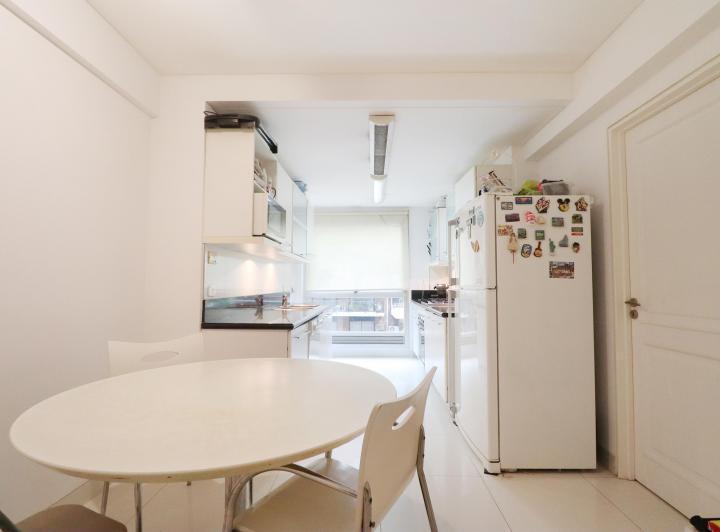 Departamento en Belgrano, 4 Ambientes, 3 Cocheras, Pileta, Gym y Sum 2