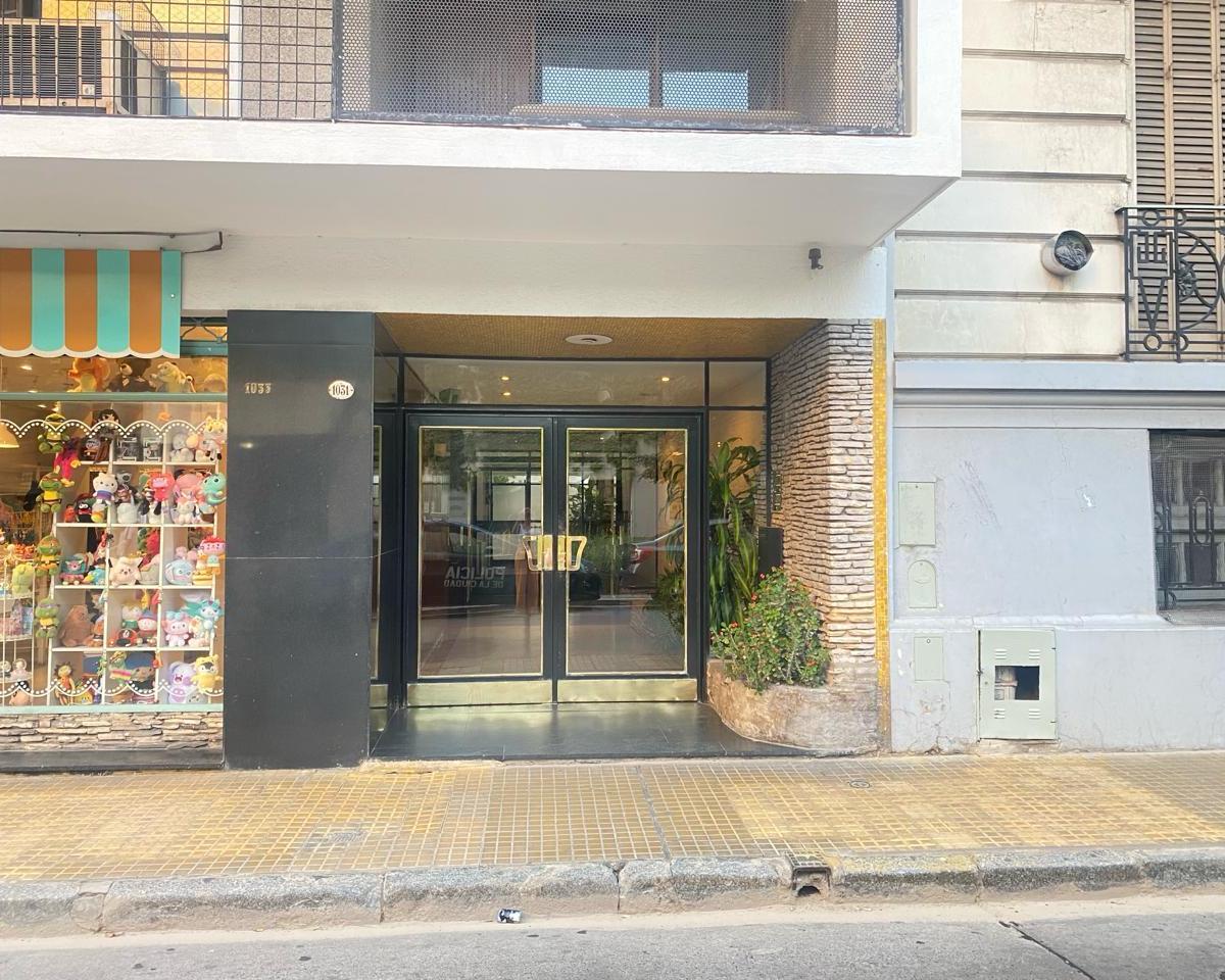 Excelente Piso a La Venta en La Mejor Zona de San Telmo con Terraza Propia 5