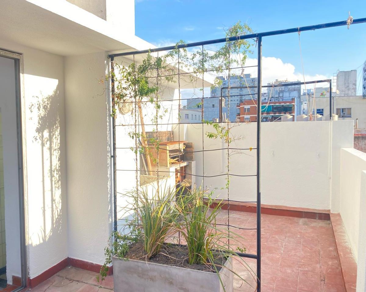 Excelente Piso a La Venta en La Mejor Zona de San Telmo con Terraza Propia 4