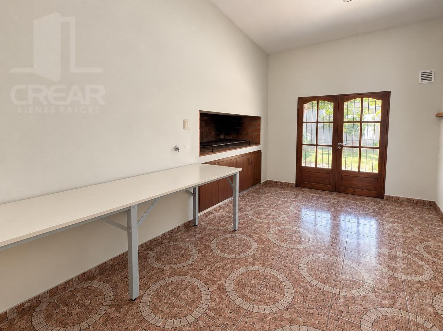 Foto de Casa de categoría en barrio Pueyrredón, imagen 3