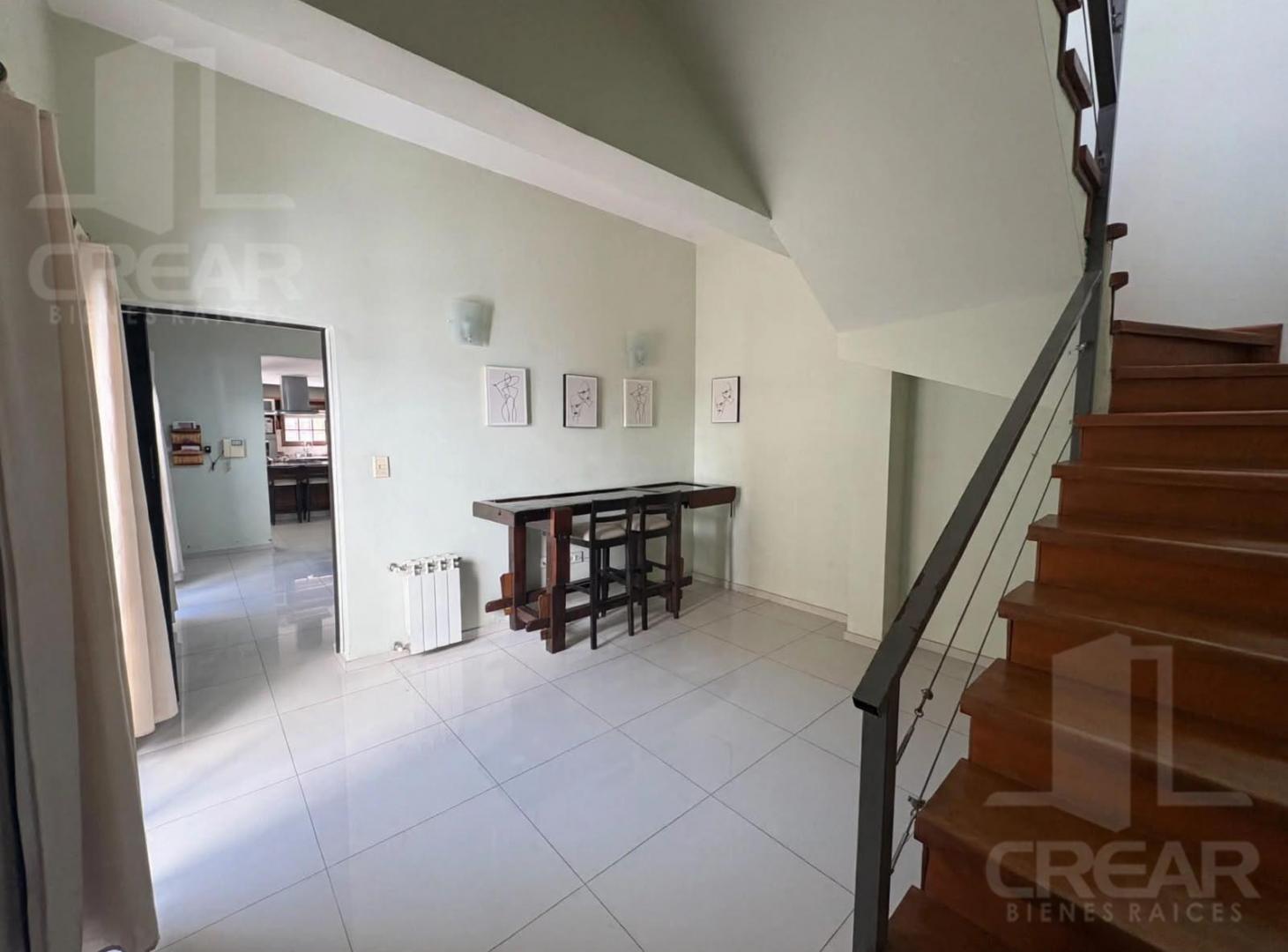 Foto de Casa de categoría en barrio Pueyrredón, imagen 1