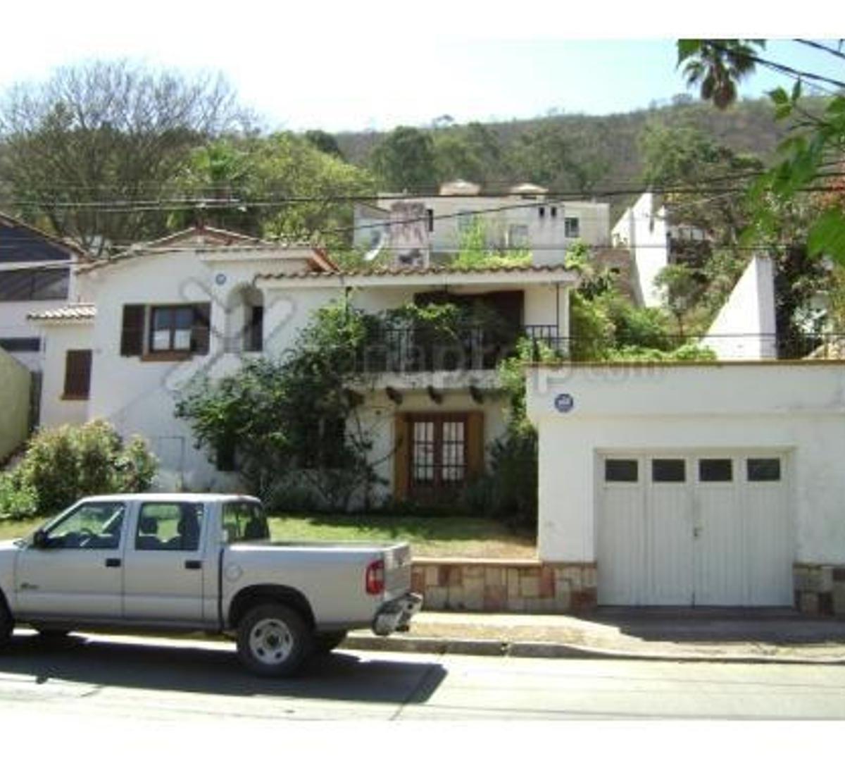 Avenida Uruguay 800 - Salta - Salta