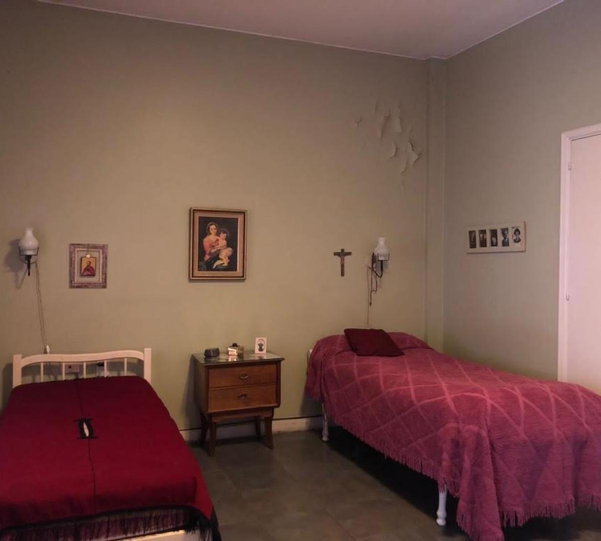 Departamento en Venta 4 Dorm. Caseros 740 1