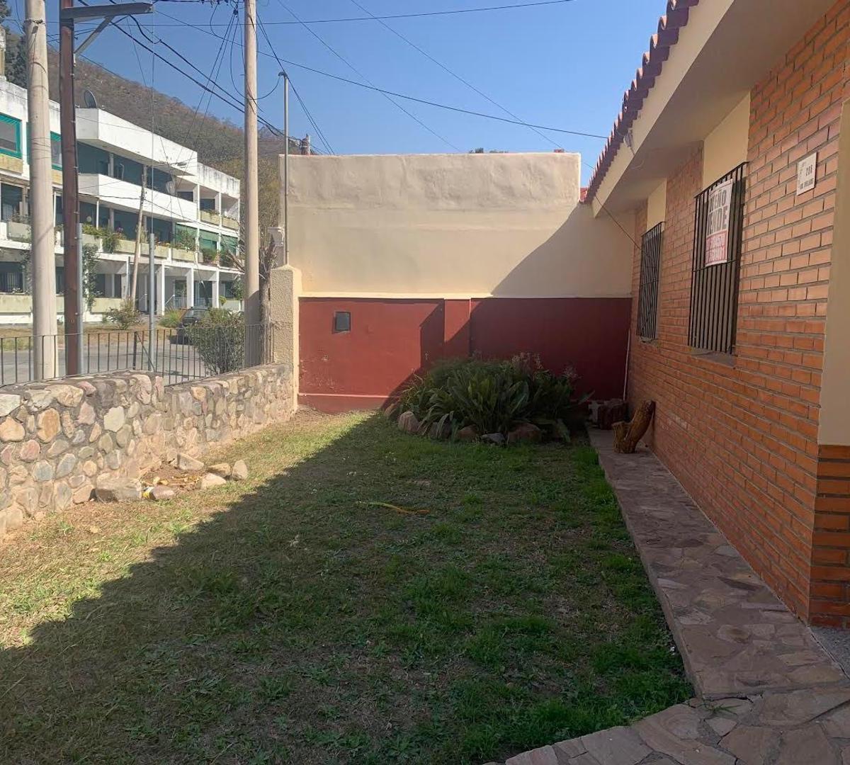 Exc.Casa vta 3 dorm gge 2 autos Los Avellallanos 295