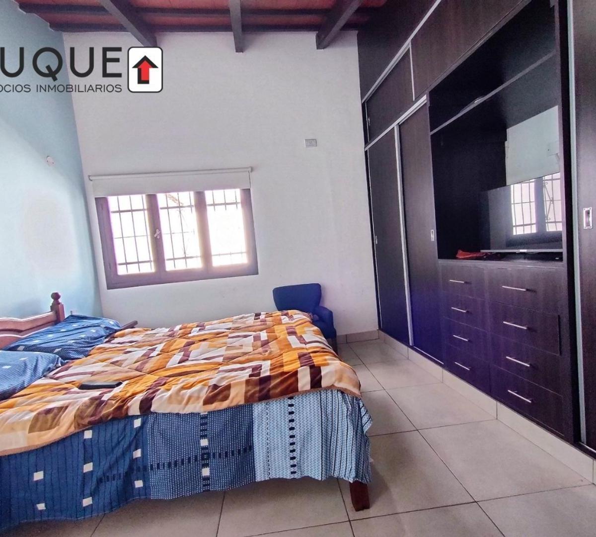 Foto de Exc.casa vta 3 dorm todos en suite pileta/qcho/gge M. Moreno, imagen 5