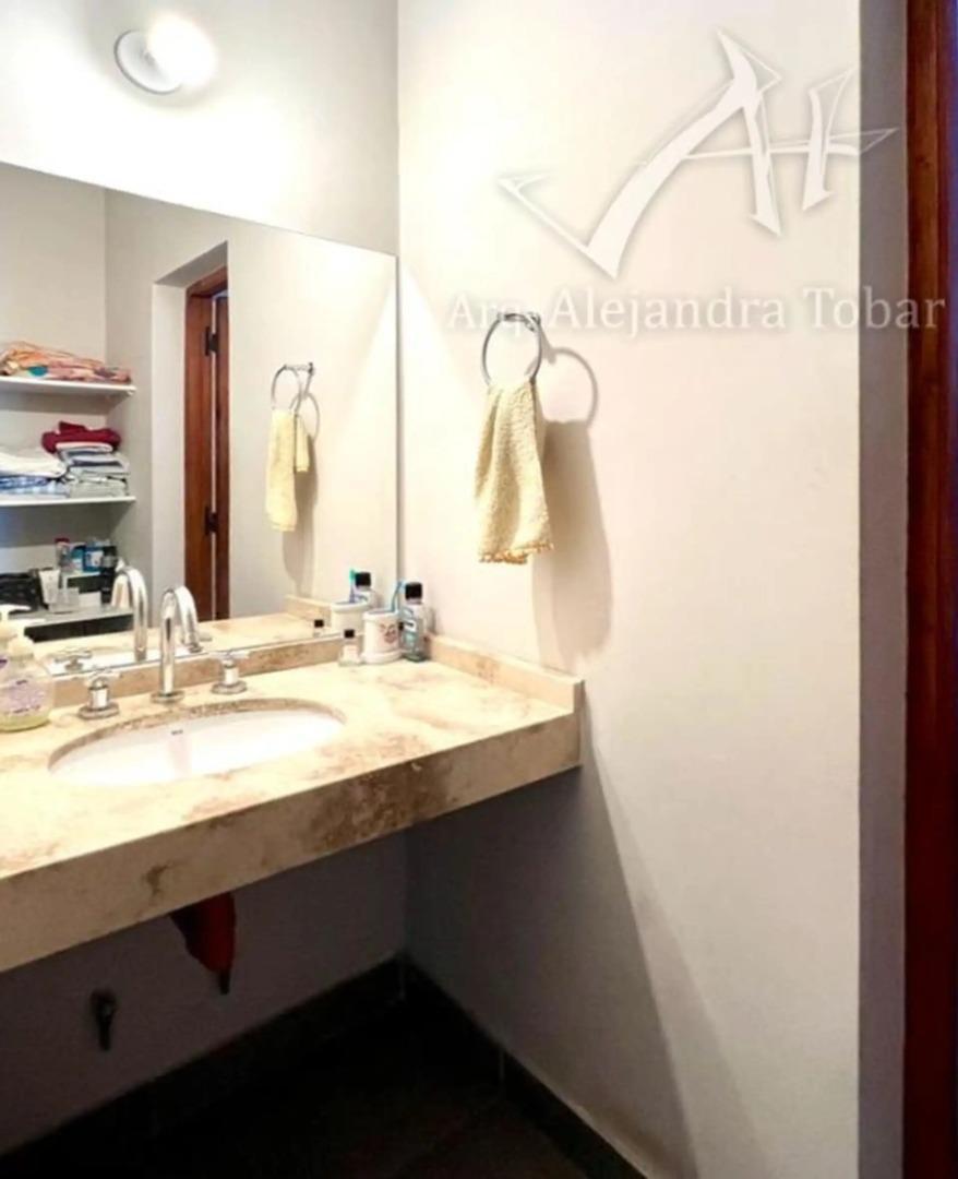 Foto de Exc casa vta 4 dorm pil/qcho/ exc. zona en Villa San Lorenzo, imagen 4