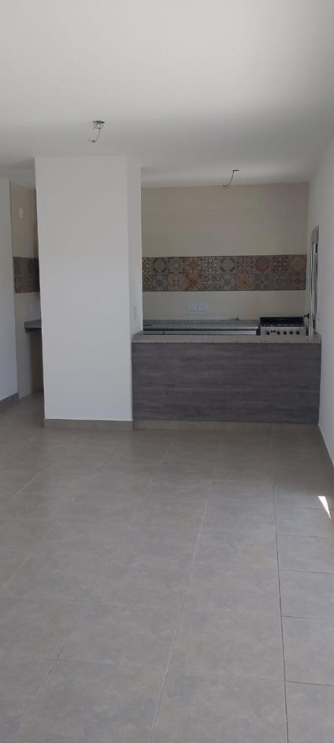 Foto de Muy lindo duplex Vta 2 dorm gal/asador/jardin Grand Bourg, imagen 4