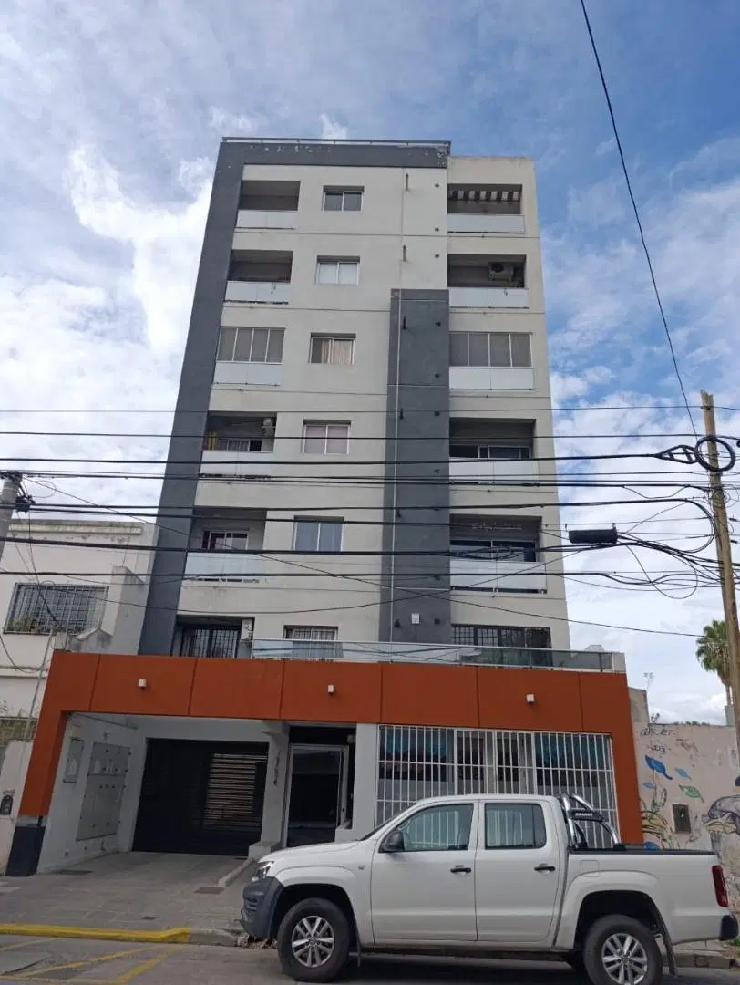 Exc depto 2 dor alq bcon/gge cubierto Alvarado 1746 1